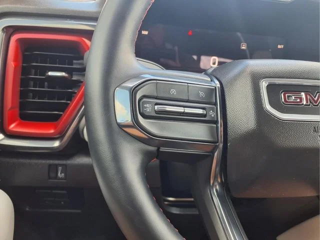 2024 GMC Canyon AT4X - Photo 18