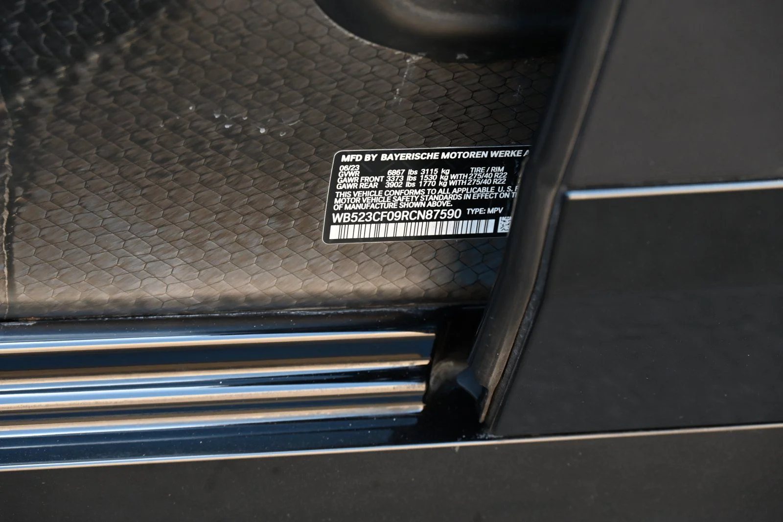 Used 2024 Dark Graphite BMW xDrive50 image 23