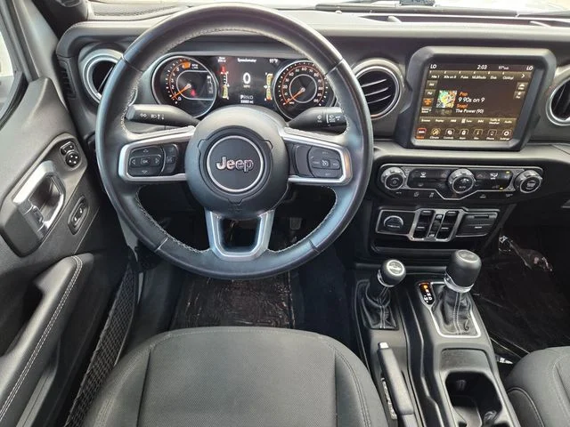 Used 2022 Silver Jeep Unlimited Sahara image 14