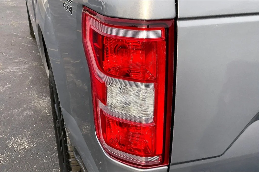 Used 2020 Silver Metallic Ford XL image 29