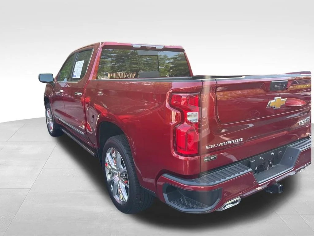 Used 2025 Red Chevrolet High Country image 11