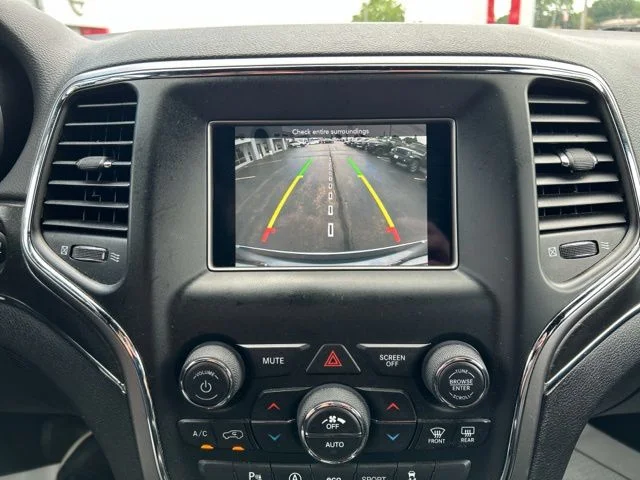 Used 2018 Silver Jeep Limited image 48