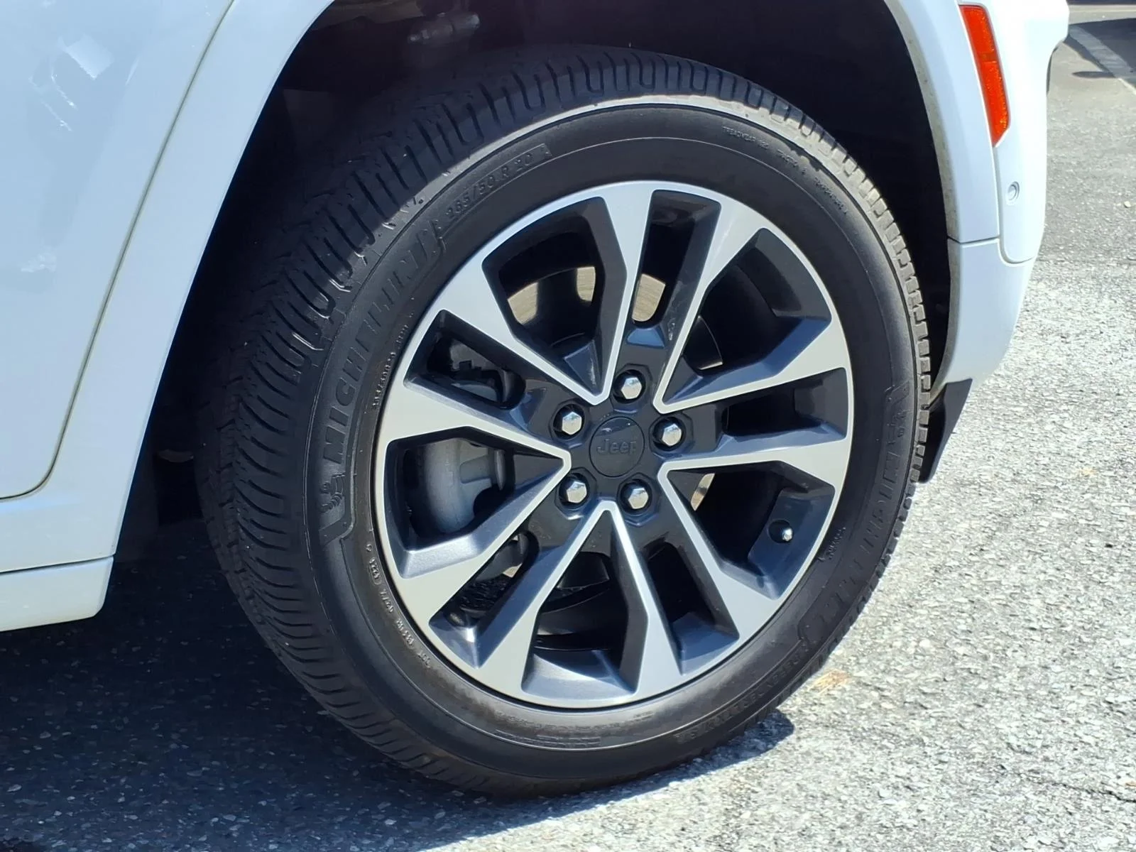 Used 2023 Bright White Clearcoat Jeep Overland image 13