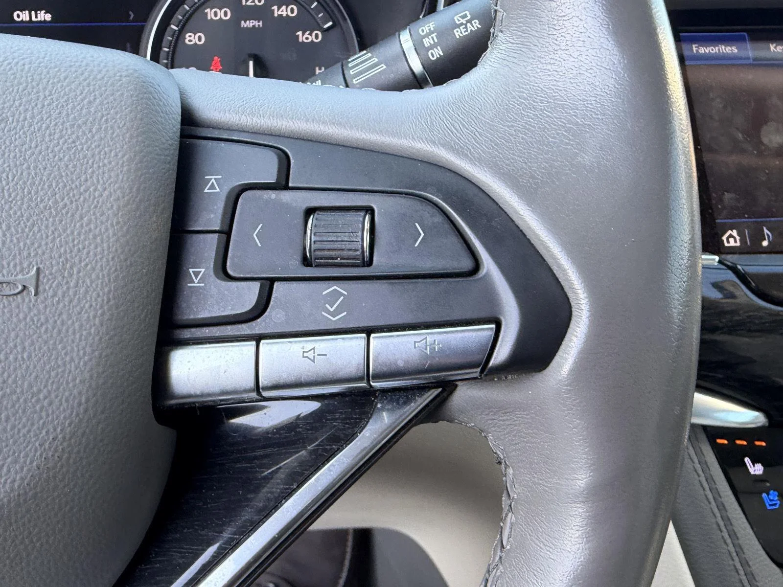 Used 2023 Crystal White Tricoat Cadillac FWD Premium Luxury image 16