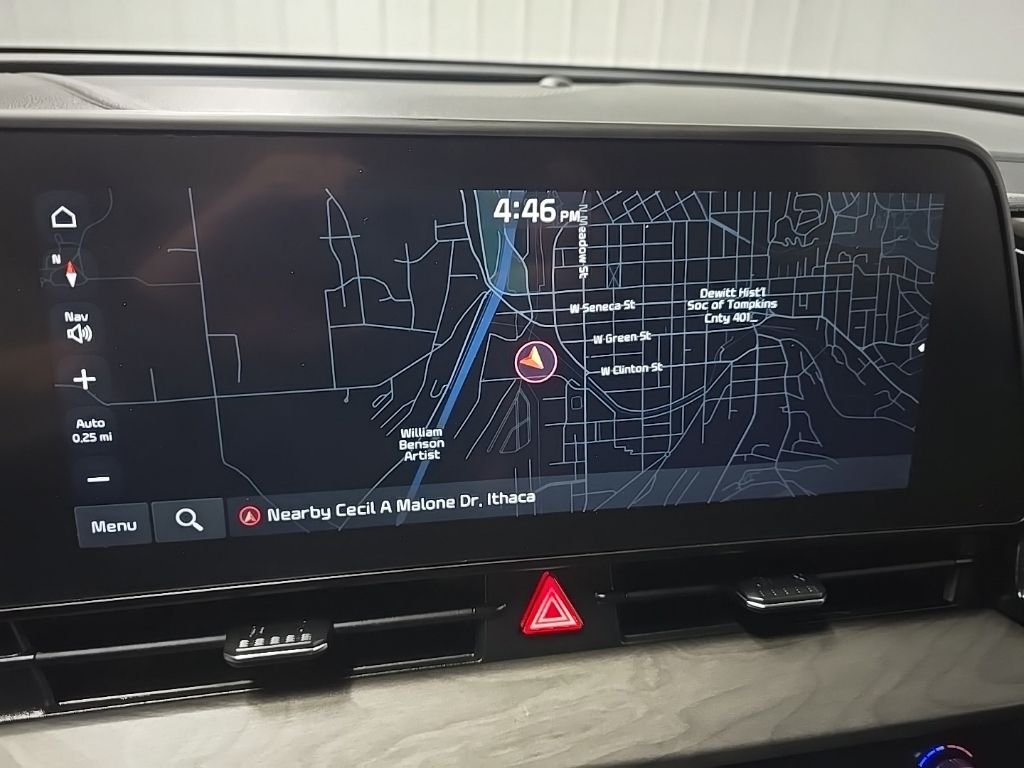 Used 2023 Green Kia X-Line image 25