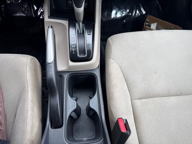 Used 2013 White Honda LX image 16