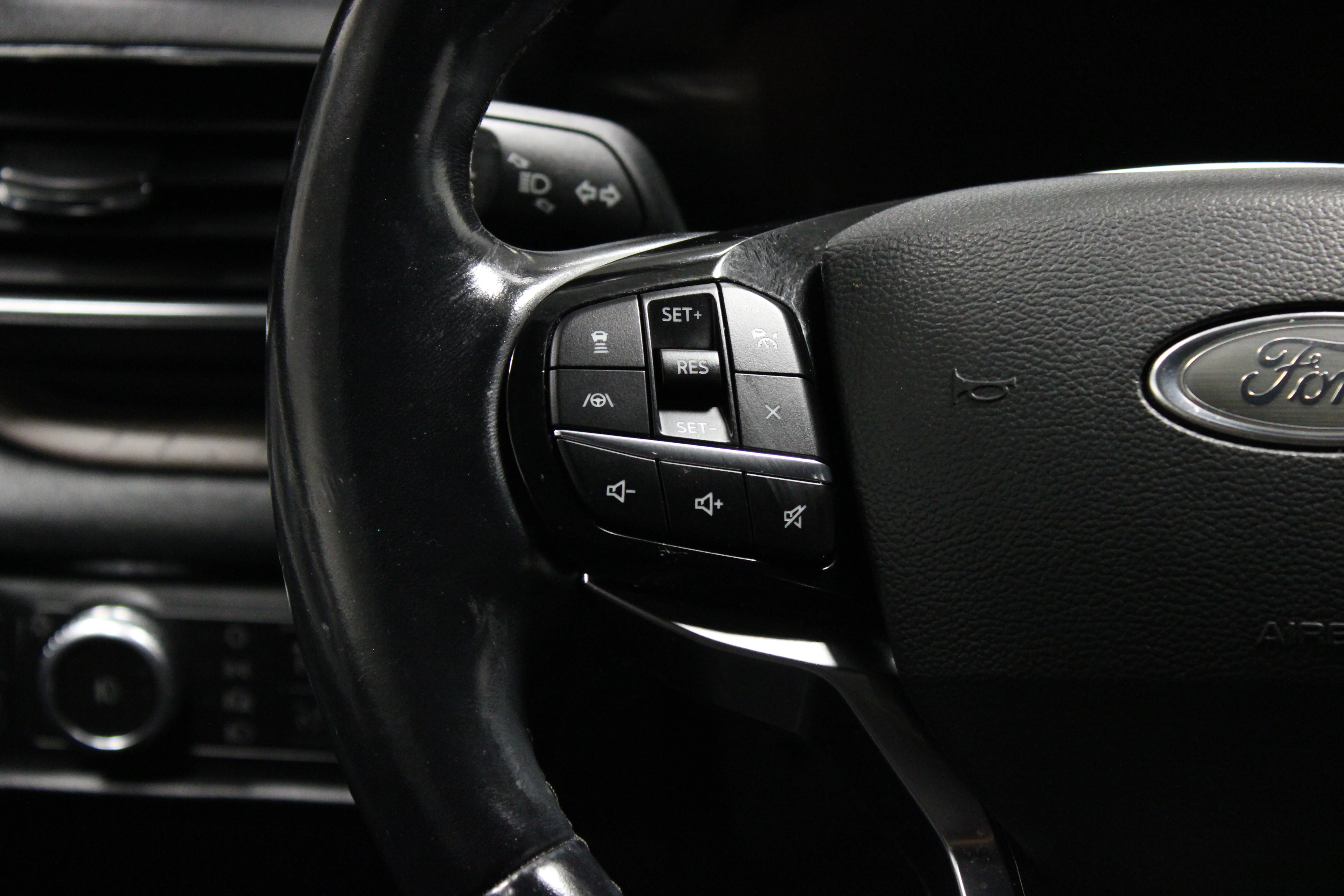 Used 2022 Agate Black Metallic Ford Platinum image 24