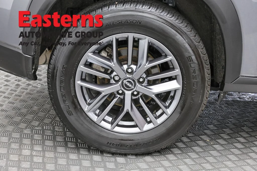 Used 2023 Gray Nissan S image 31