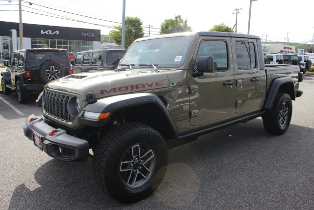 Used 2026 Green Jeep Mojave image 2