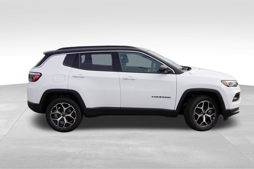 New 2026 Bright White Clear-Coat Exterior Paint Jeep Limited image 2