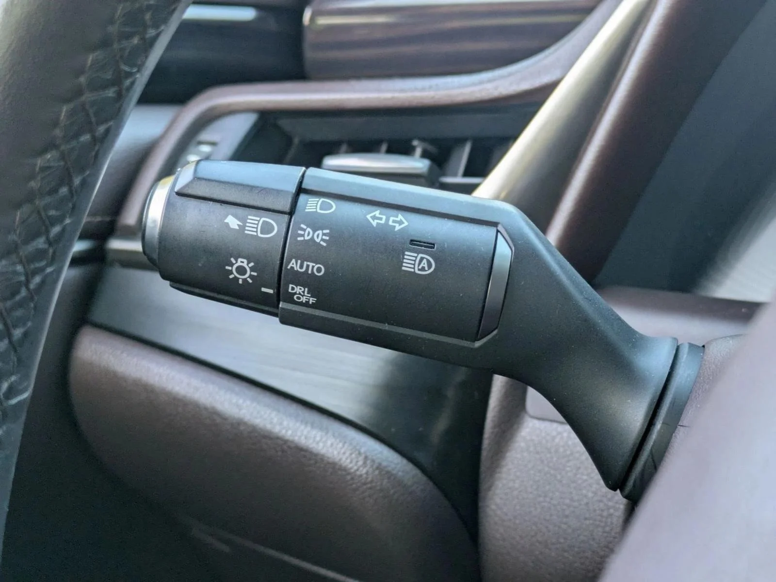 Used 2019 Matador Red Mica Lexus ES 350 image 13