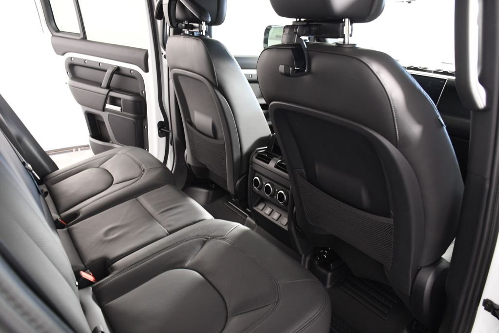 New 2026 Fuji White Land Rover S image 22