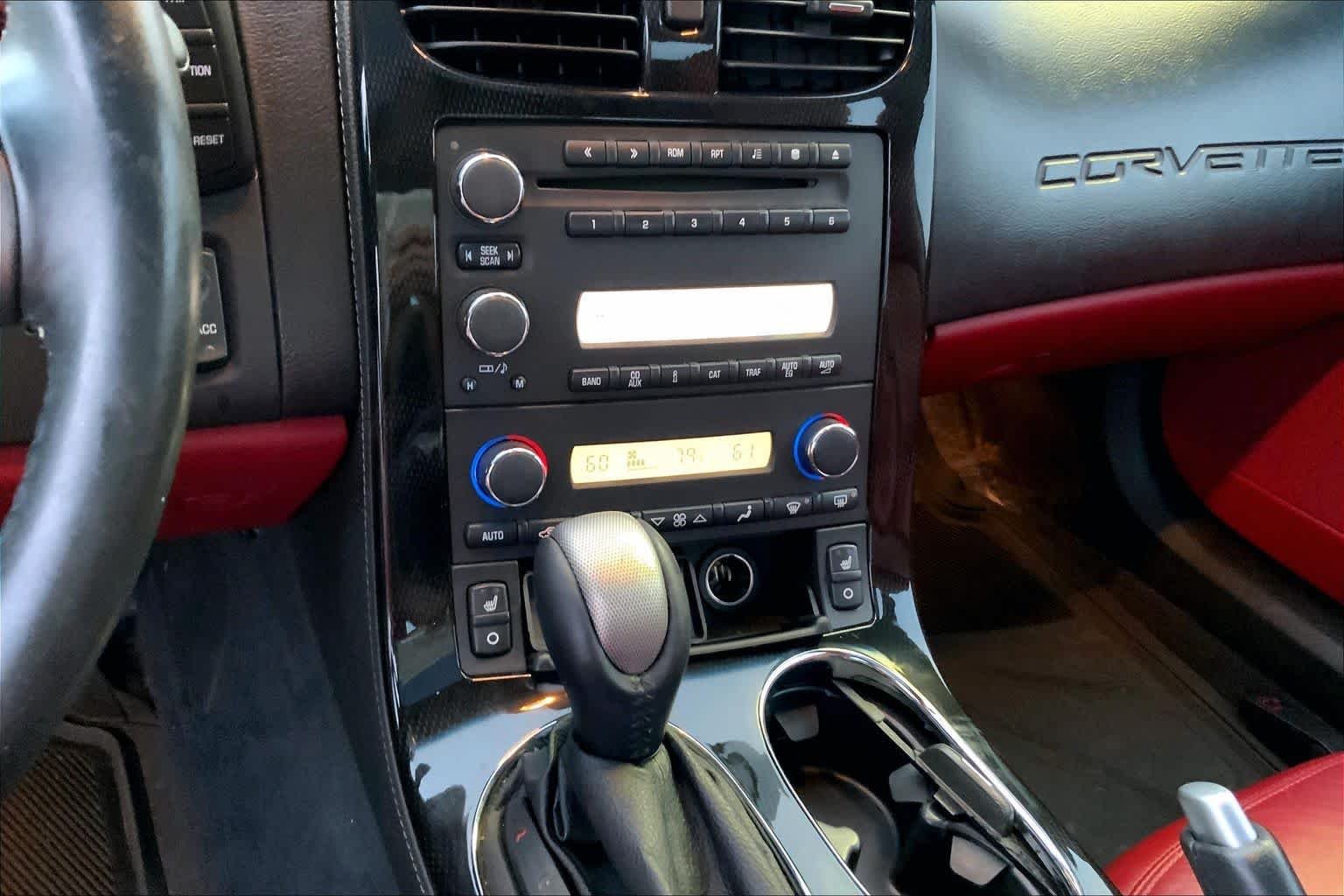 Used 2006 Arctic White Chevrolet  image 5