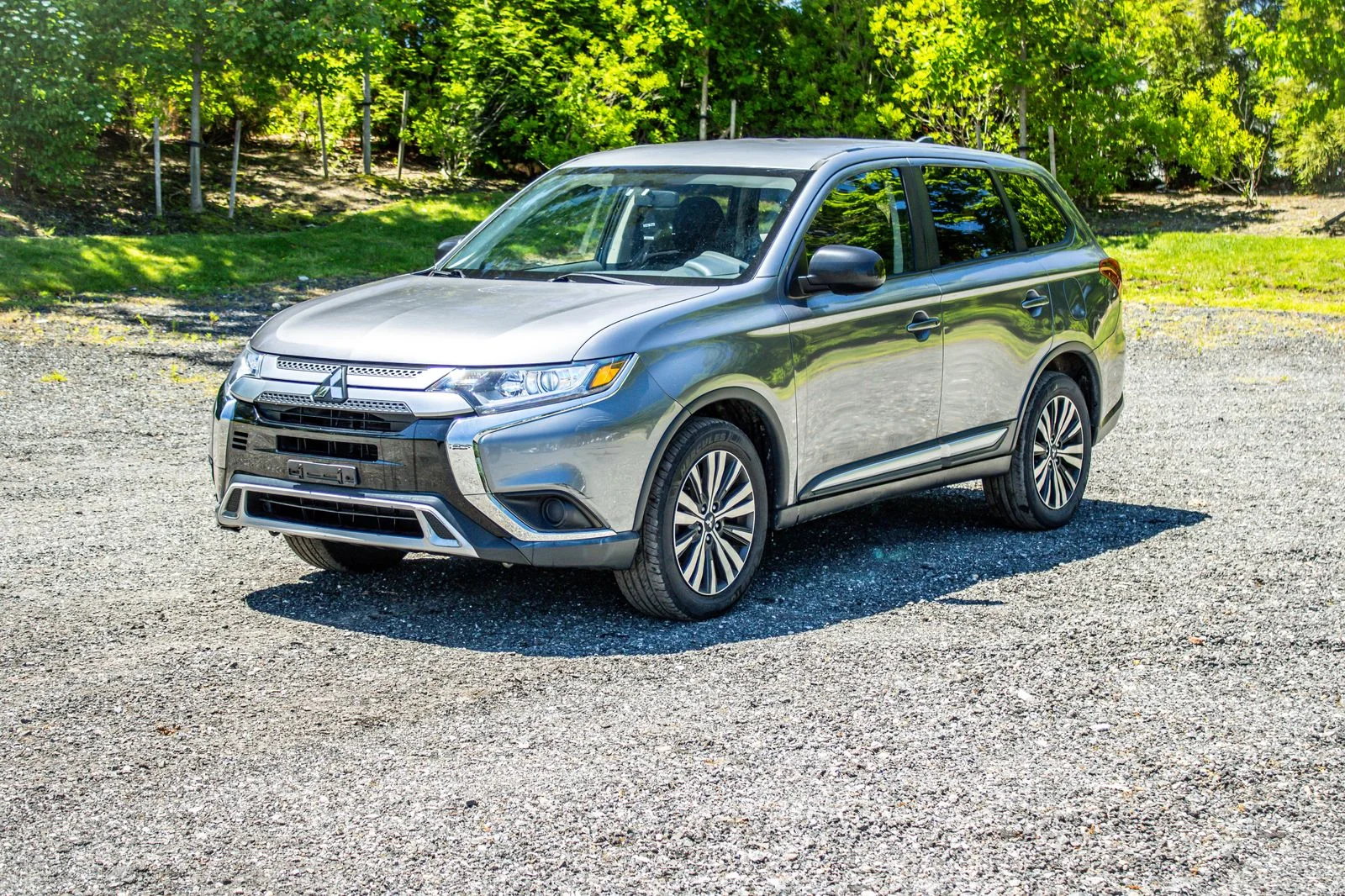 2019 Mitsubishi Outlander ES S-AWC's photo