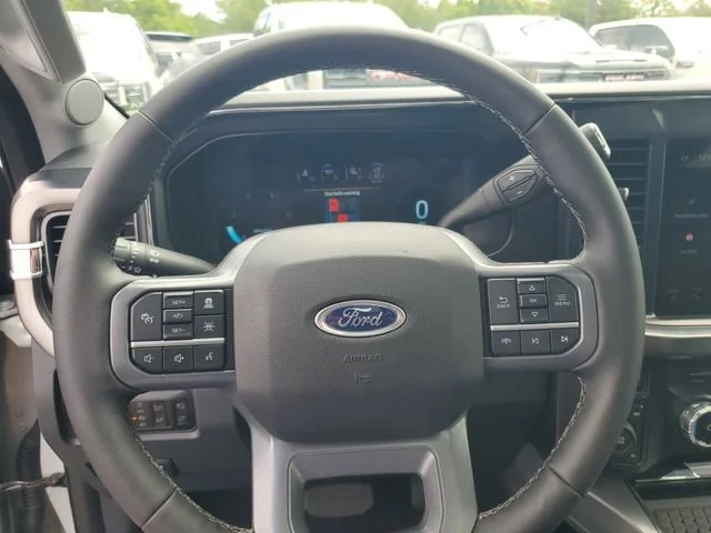 Used 2025 Avalanche Ford XL image 11