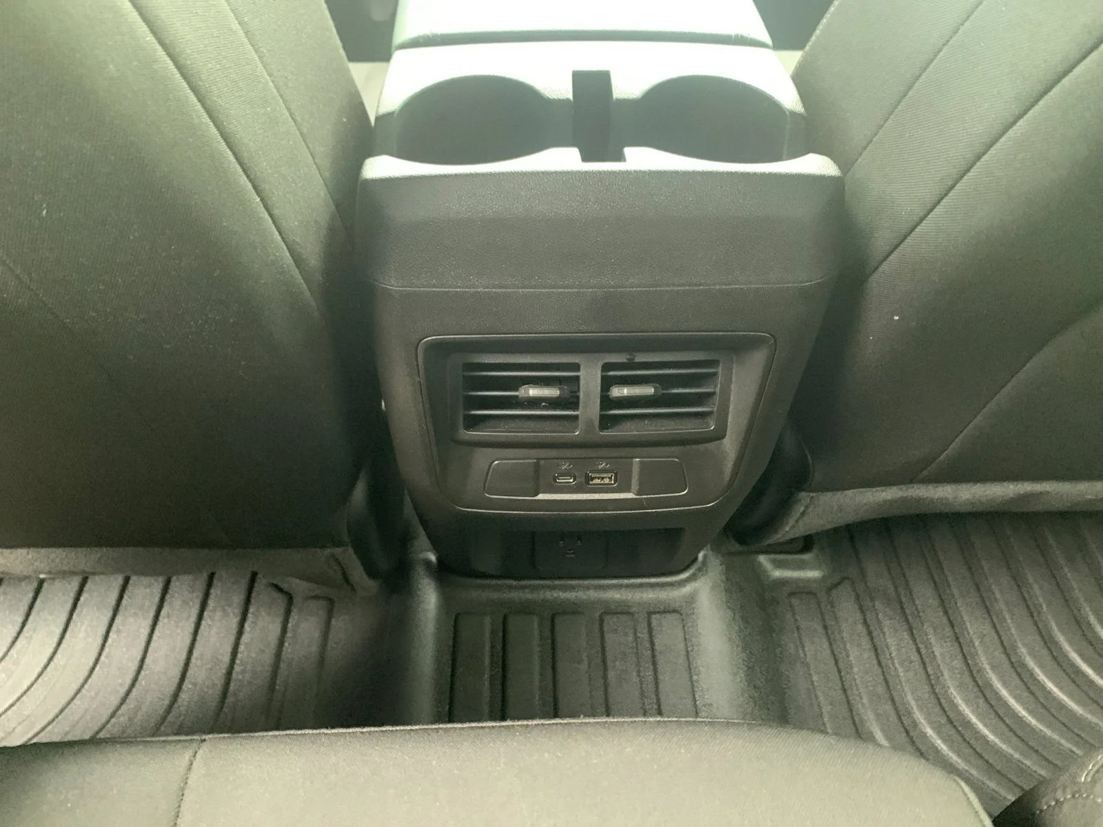 Used 2025 Sterling Metallic GMC Elevation image 14