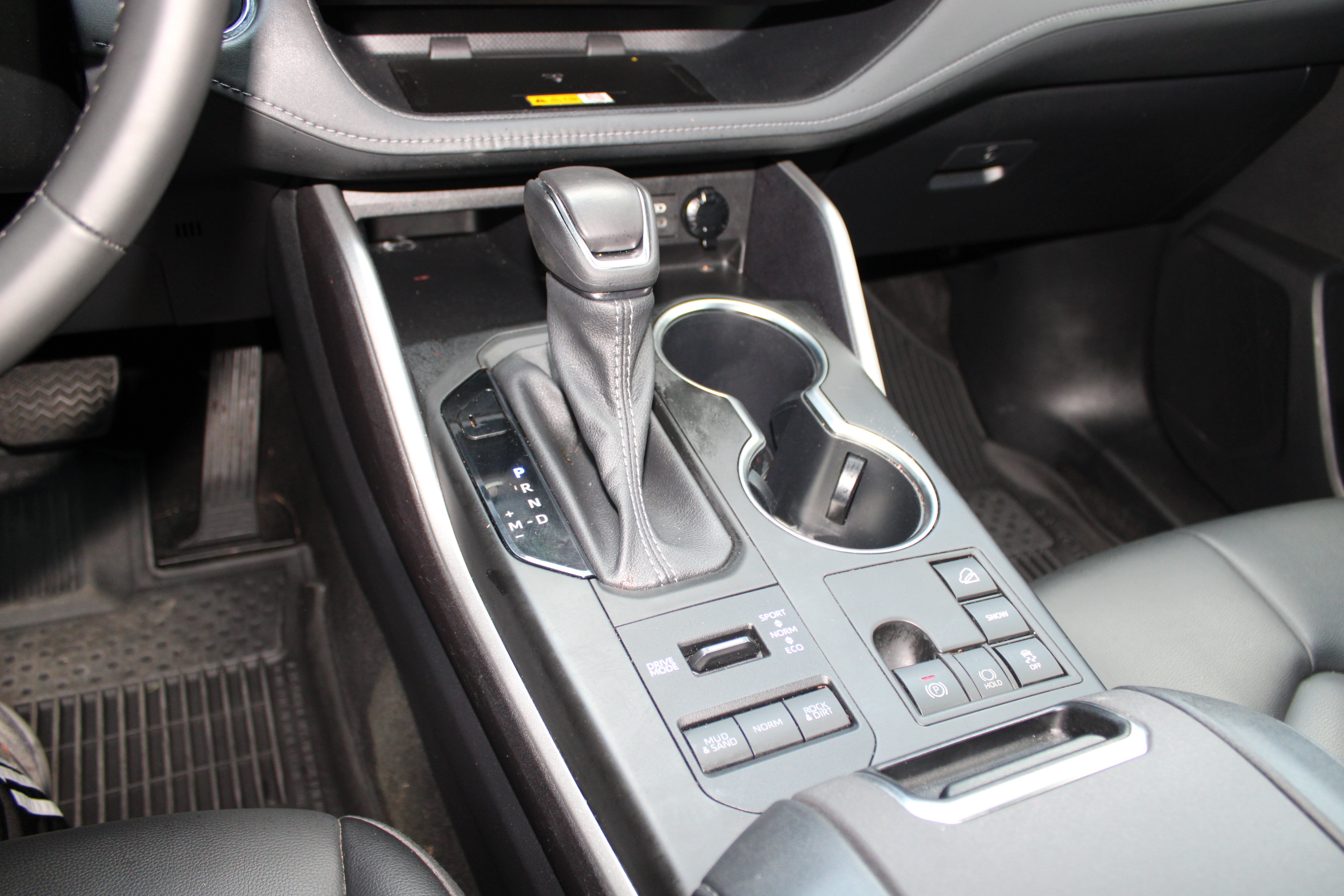 2023 Toyota Highlander XLE - Photo 31