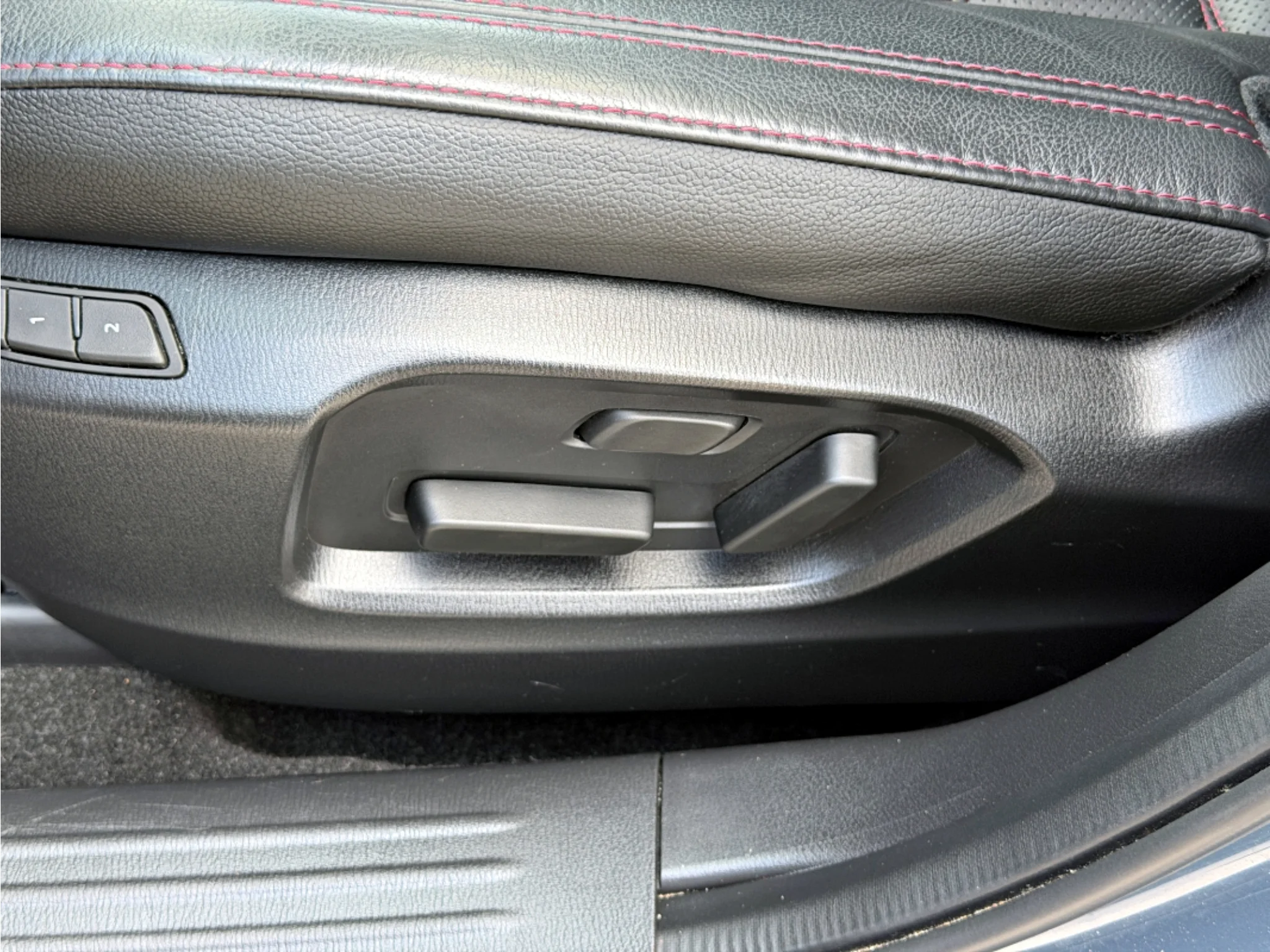 Used 2025 Polymetal Gray Metallic Mazda 2.5 S Carbon Edition image 19