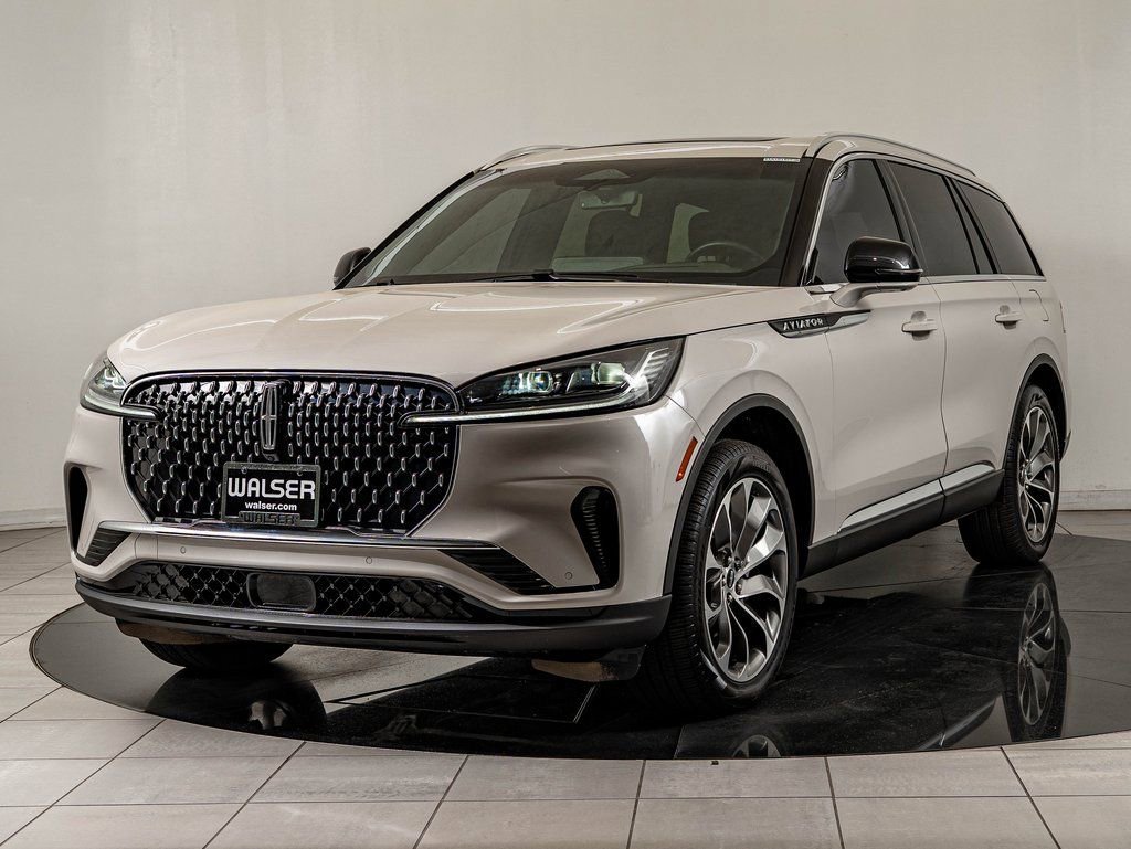 2025 Lincoln Aviator Reserve AWD's photo