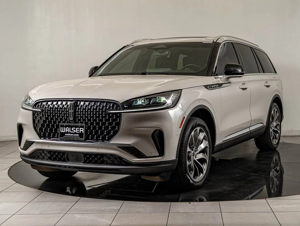 2025 Lincoln Aviator Reserve AWD's photo