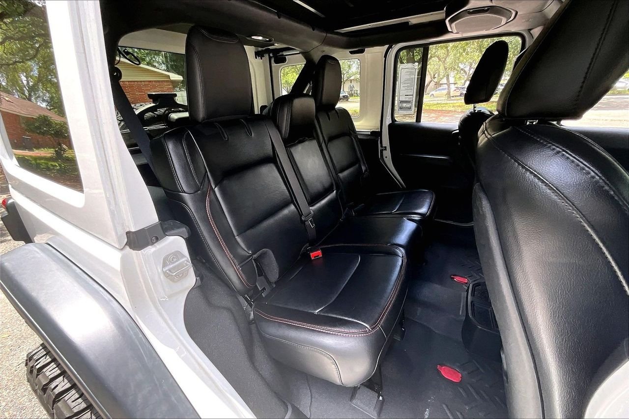 Used 2020 White Jeep Unlimited Rubicon image 21