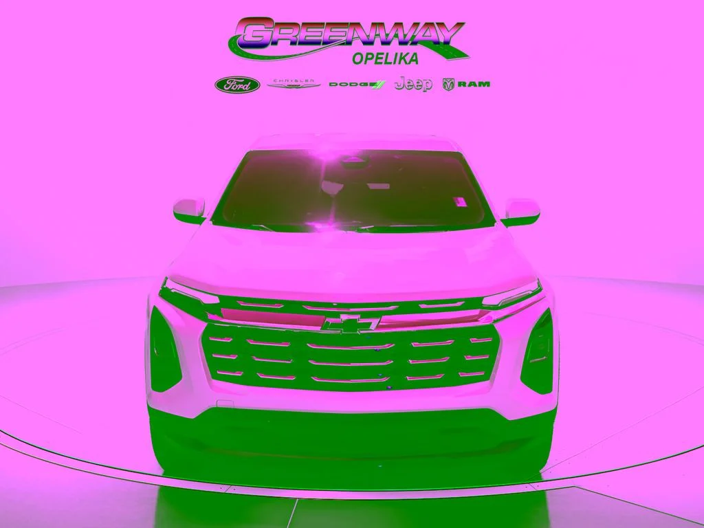 Used 2025 White Chevrolet LT image 2