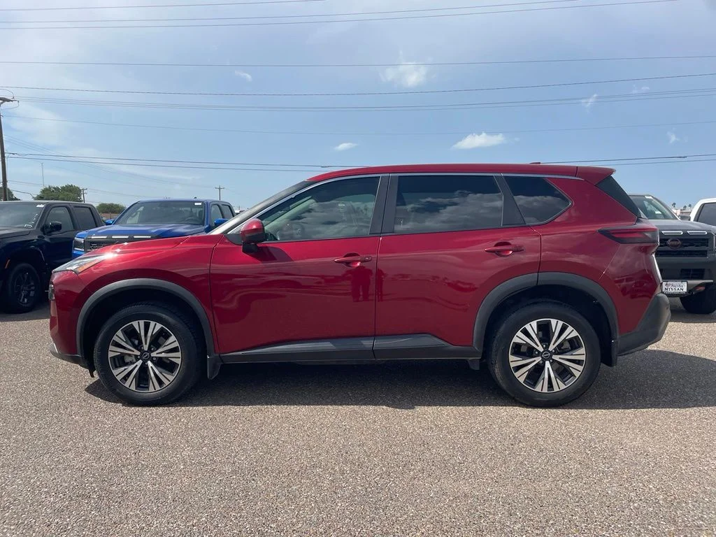 Used 2022 Red Nissan SV image 4