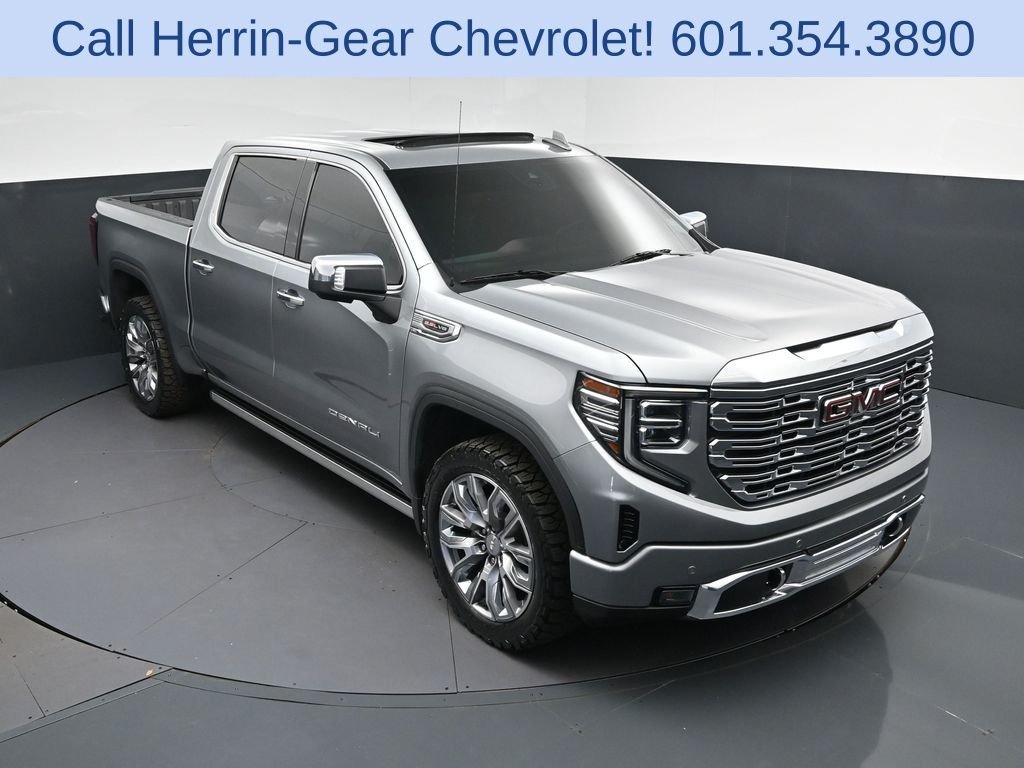 2023 GMC Sierra 4WD Crew Cab Short Box Denali's photo