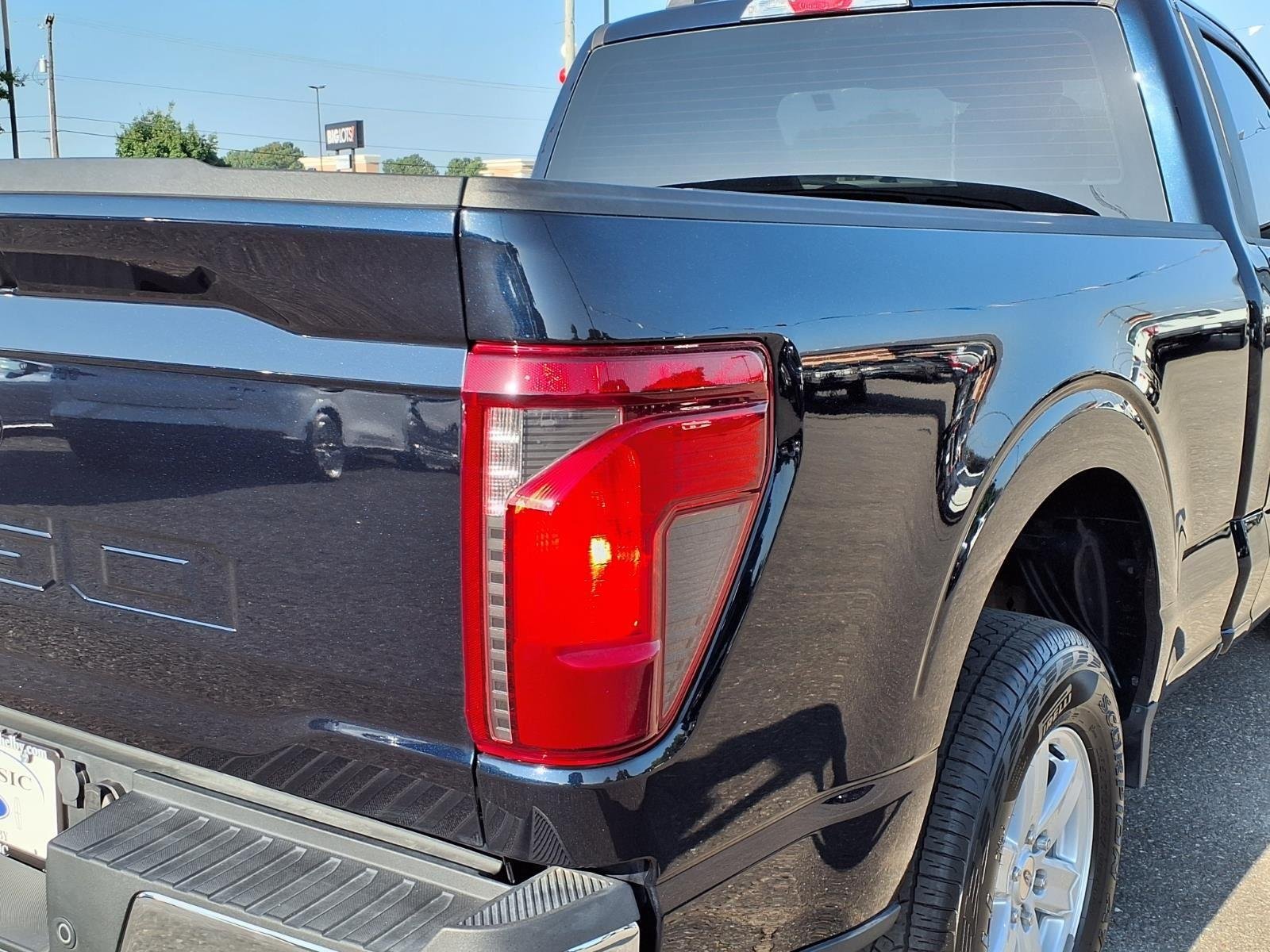 Used 2025 Blue Ford XL image 17