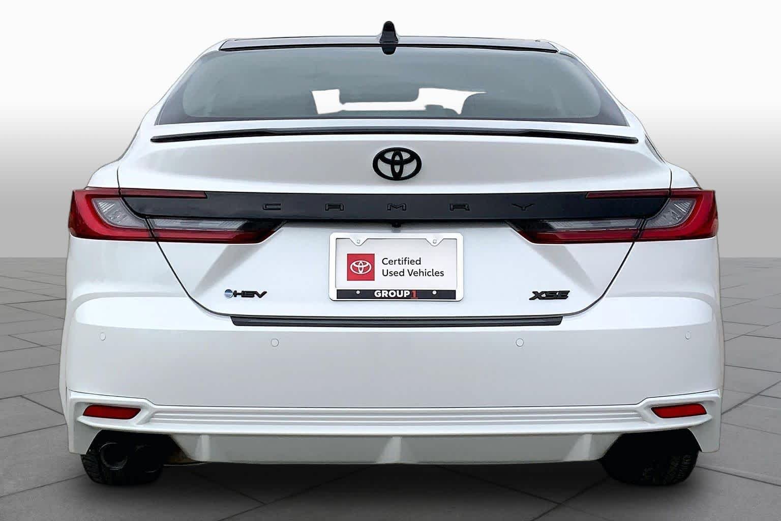 Used 2026 Wind Chill Pearl Toyota XSE image 5