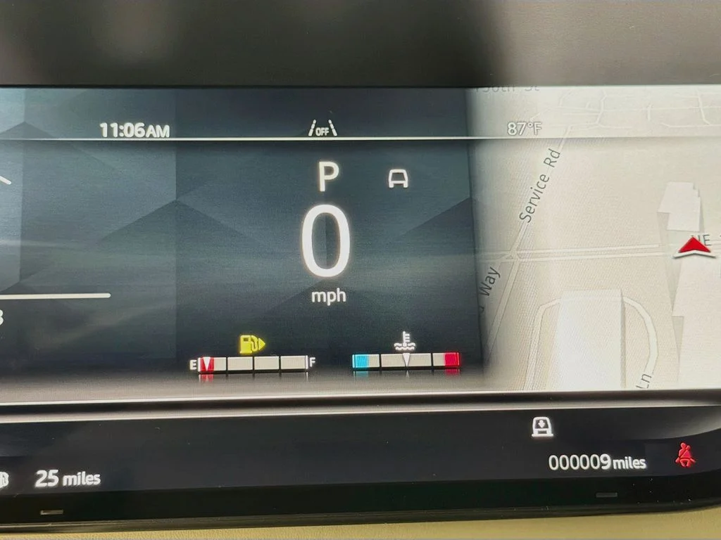 New 2026 Fuji White Land Rover SE image 12