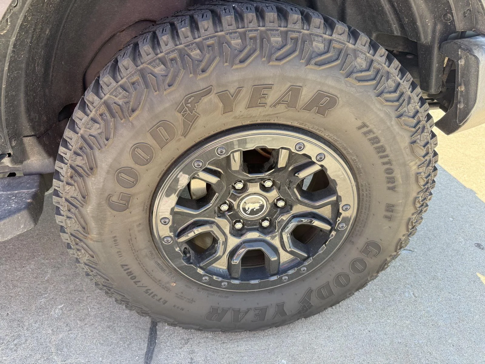 Used 2022 Cactus Gray Ford Wildtrak image 4