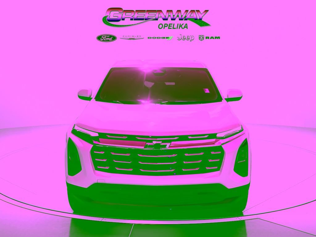 Used 2025 White Chevrolet LT image 2