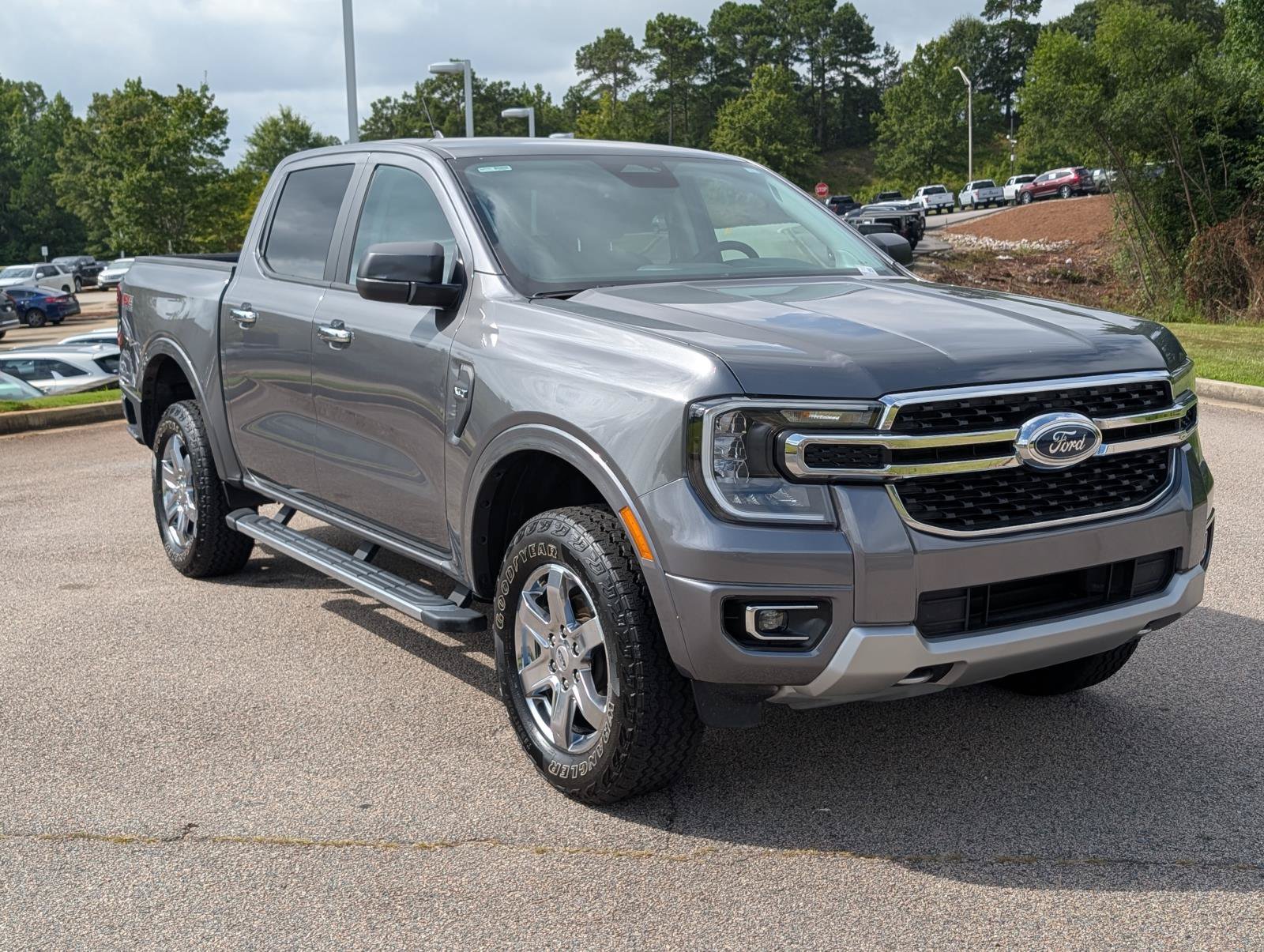 Used 2024 Gray Ford XLT image 3