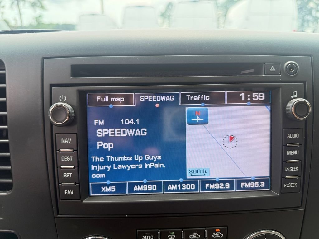 Used 2009 Gray Chevrolet 2HY image 21