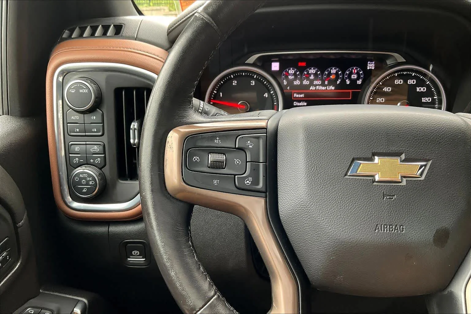 Used 2023 Iridescent Pearl Tricoat Chevrolet High Country image 45