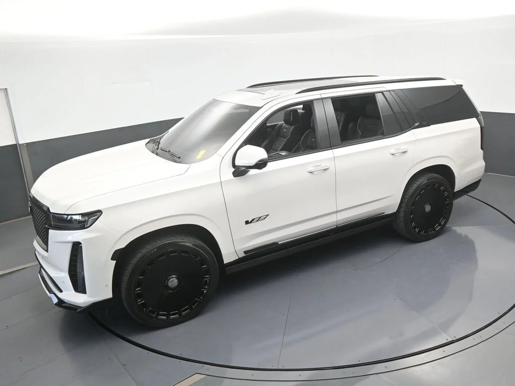 Used 2023 Crystal White Tricoat Cadillac V-Series image 77