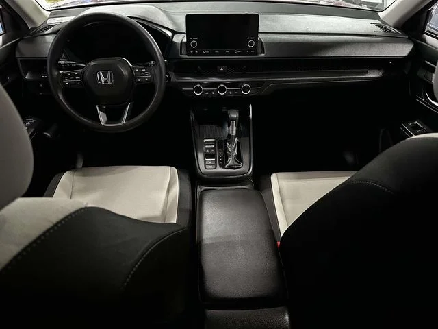 2025 Honda CR-V LX - Photo 17