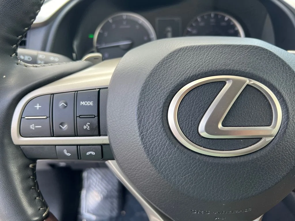 Used 2020 Silver Lexus 350 image 29