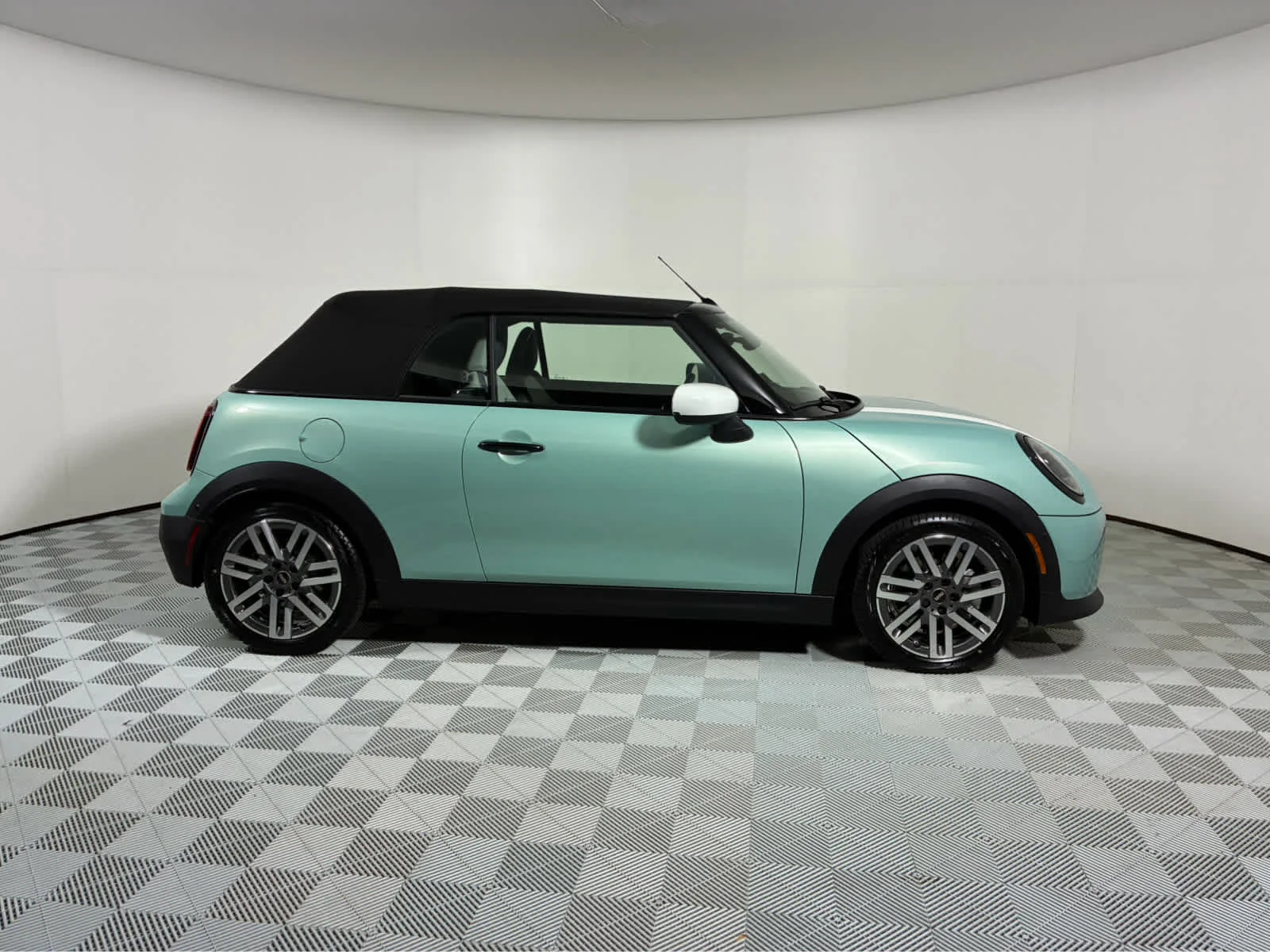2026 MINI Convertible S - Photo 10
