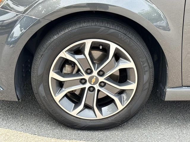 Used 2017 Gray Chevrolet LT image 8