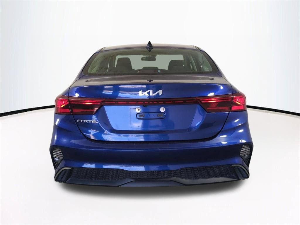 2024 Kia Forte LXS - Photo 6