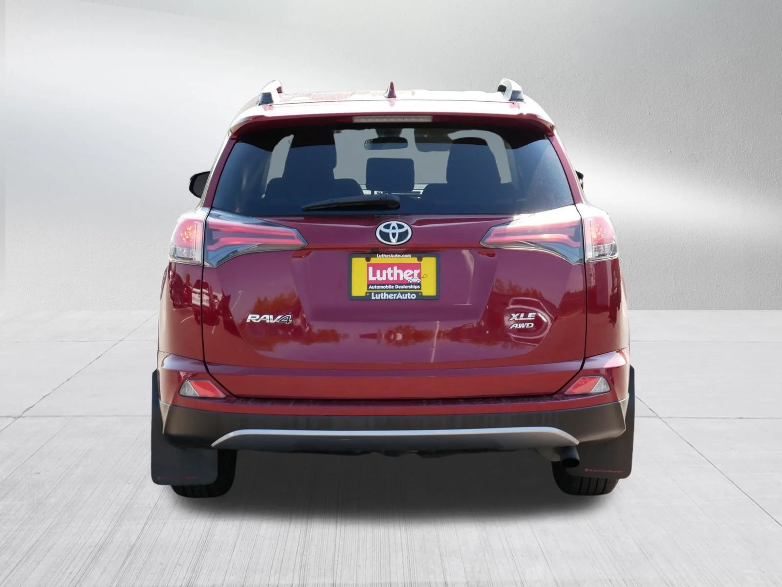 Used 2018 Ruby Flare Pearl Toyota XLE image 6