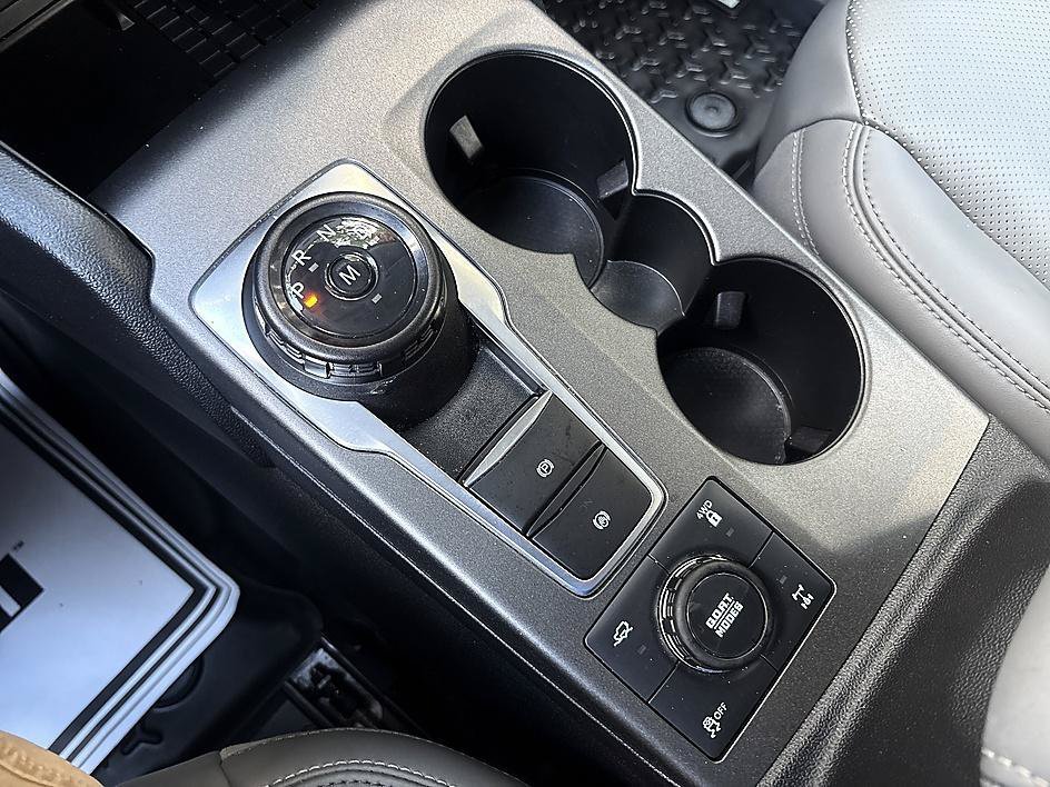 Used 2025 Velocity Blue Metallic Ford Badlands image 19