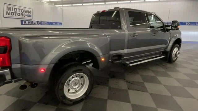 Used 2023 Stone Gray Metallic Ford Lariat image 8