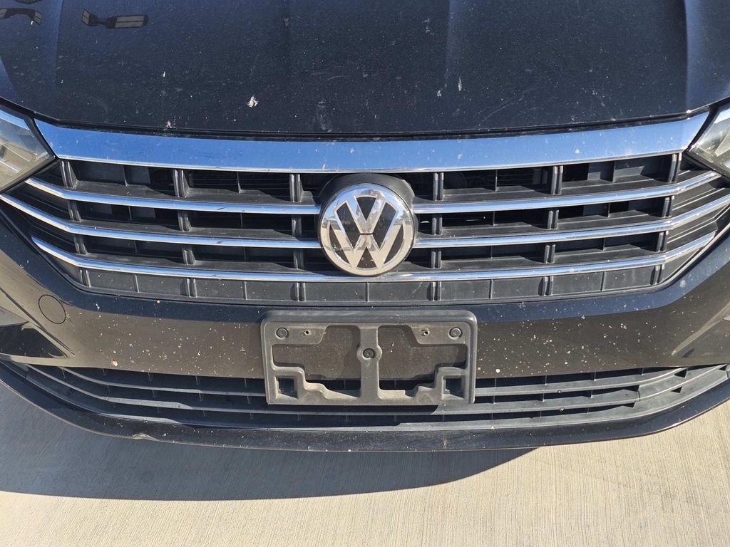 Used 2019  Volkswagen  image 5