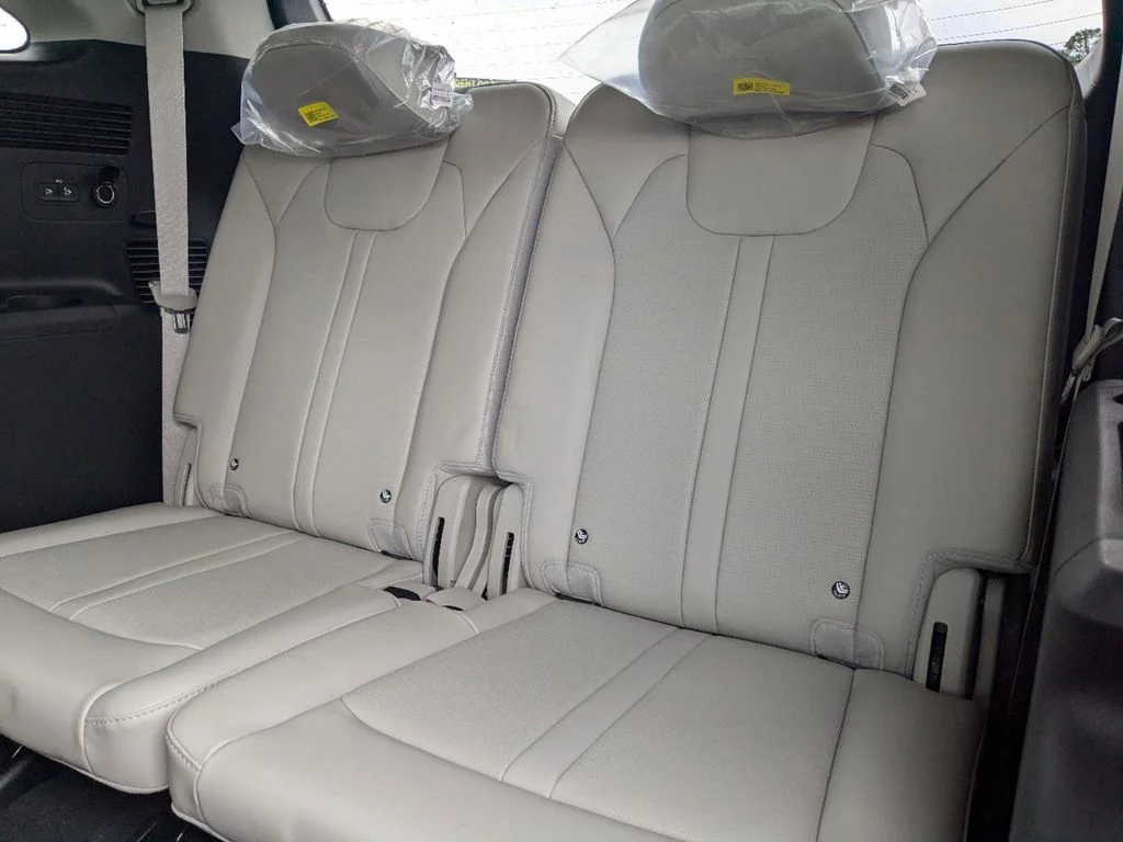 2025 Kia Sorento S - Photo 14