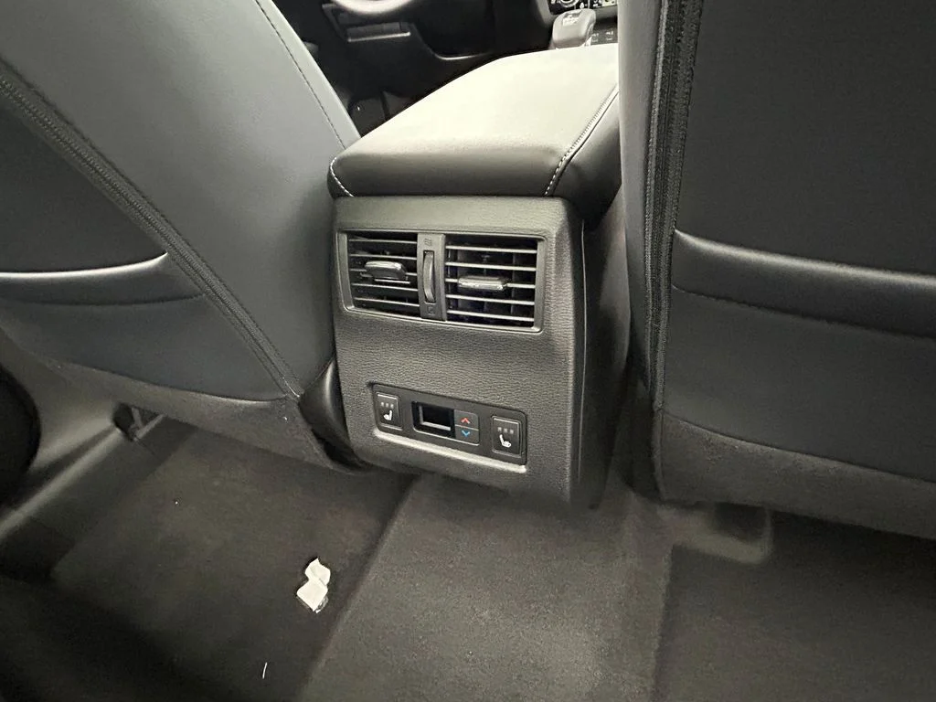 New 2026 Gray Mitsubishi SEL image 39