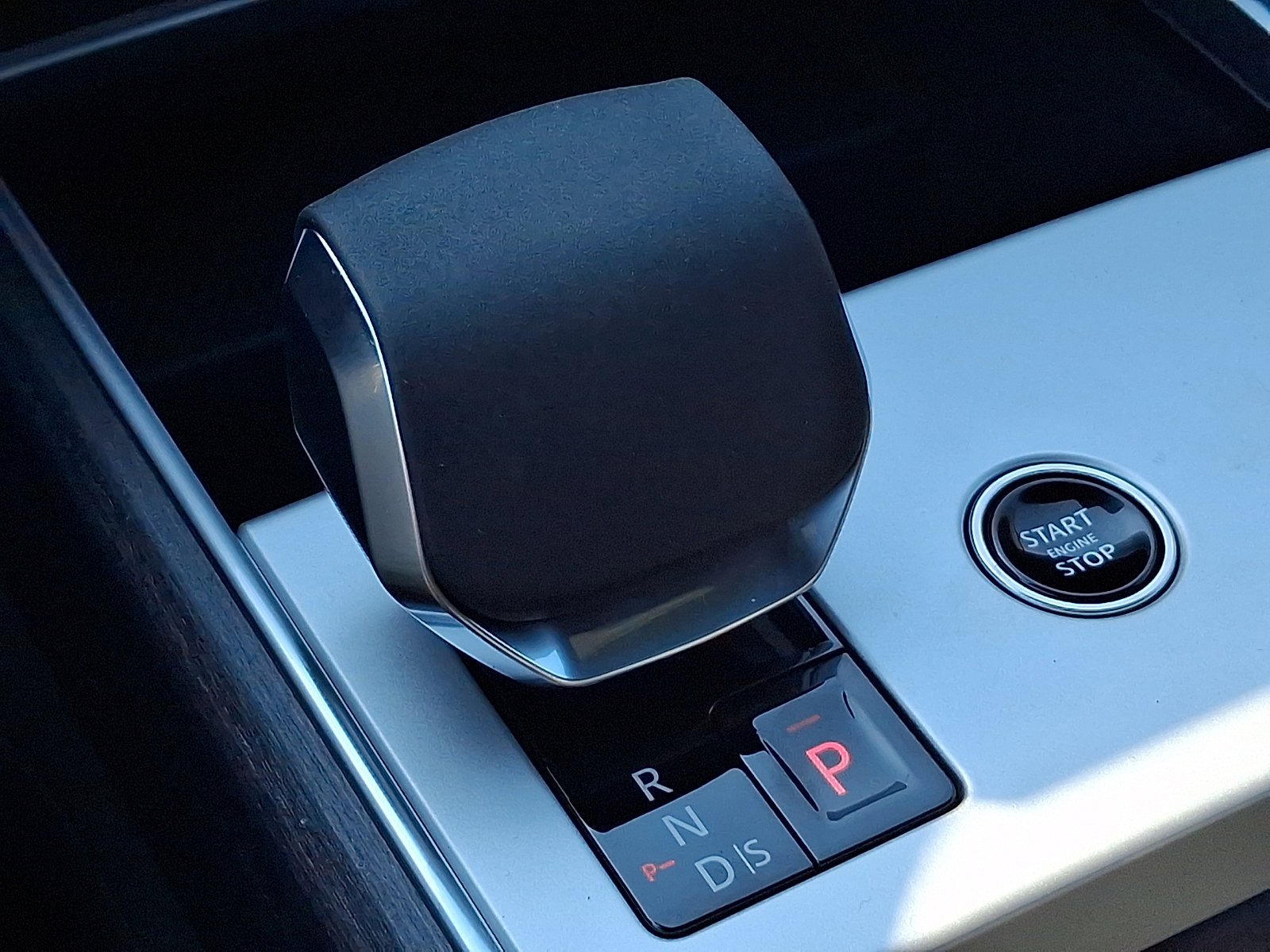 2026 Land Rover Range Rover SE - Photo 13