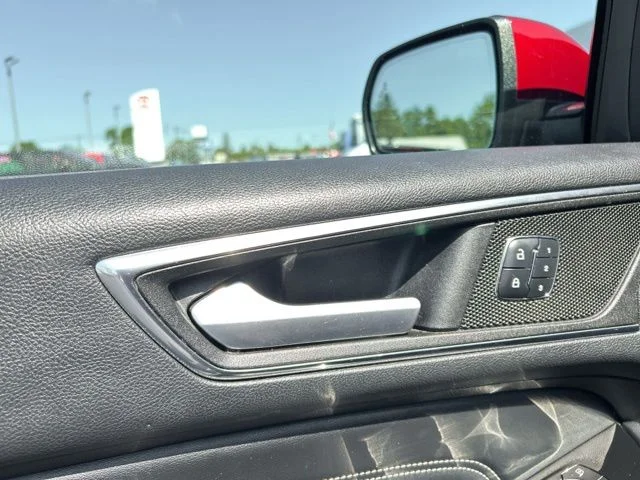Used 2017 Red Ford Titanium image 30